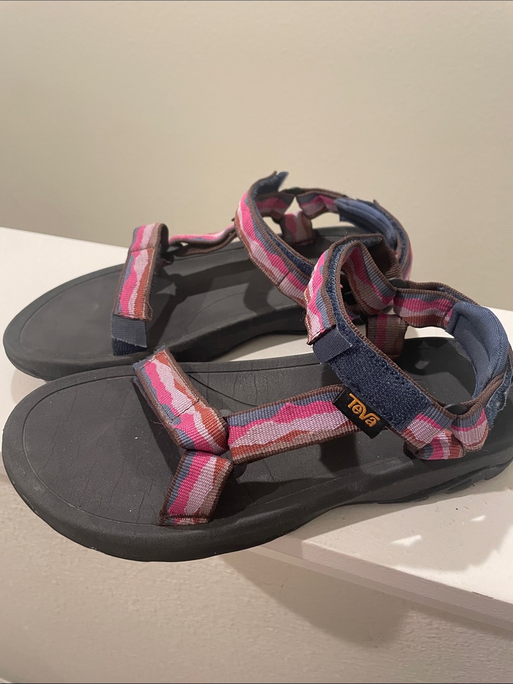 Teva Kids Multi-Color Pink Webbing Sandals size 3
